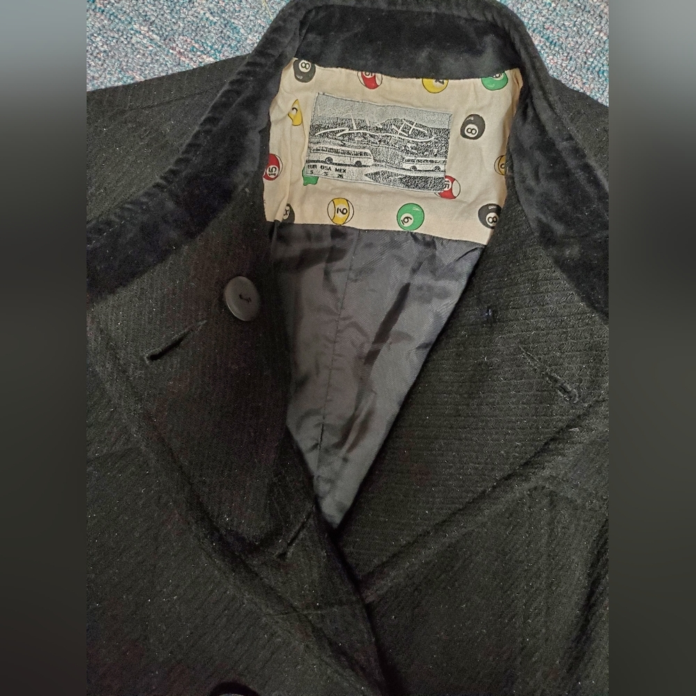 Small coat - Picture 2 of 2